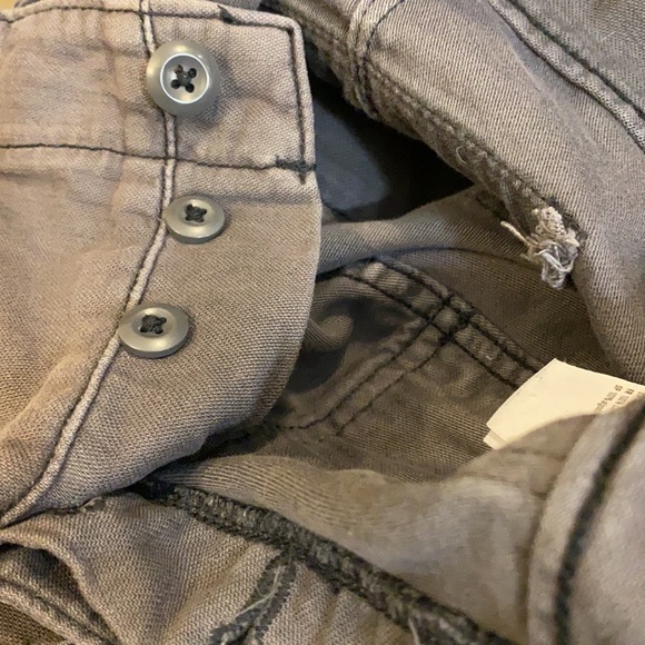 American Eagle Grey Jean Shorts with Button Fly - Picture 5 of 6